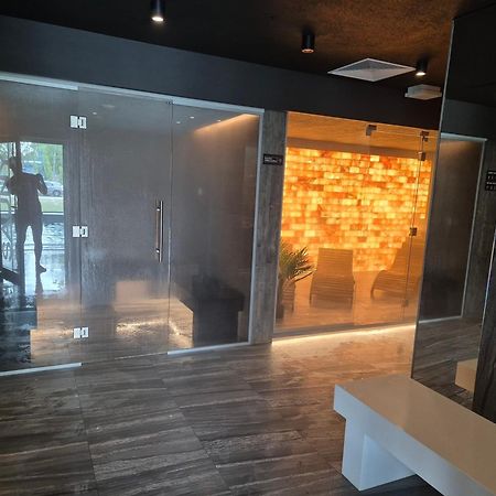 Apartamenty Kasprowicza 20A Klimatyzacja Basen Fintess Sauny Parking Bawialnia Zmywarkataras Wysoki Standard W Pelni Wyposazony Колобжег Екстер'єр фото